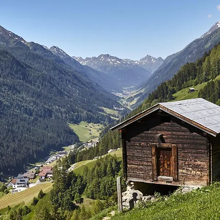 Grissemann By Interhome